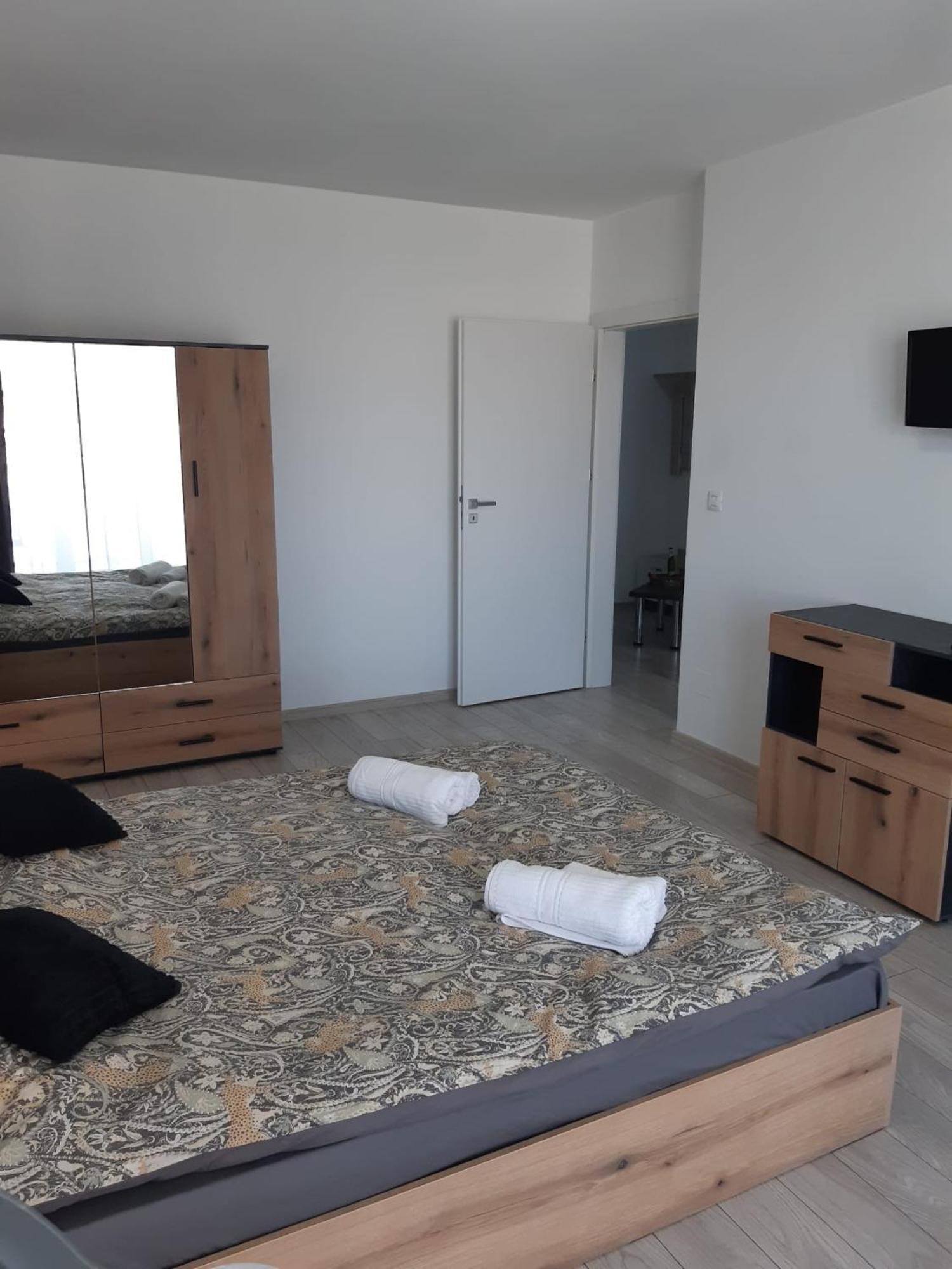 Flor Apartaments Тыргу-Муреш Экстерьер фото